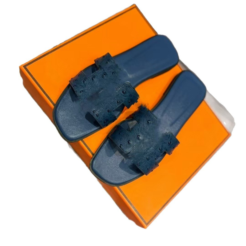 Naised lamedad sandaalid ühe randmega, lamba nahk peal, kummist tald, reljeefne viimistlus, suvi 2025