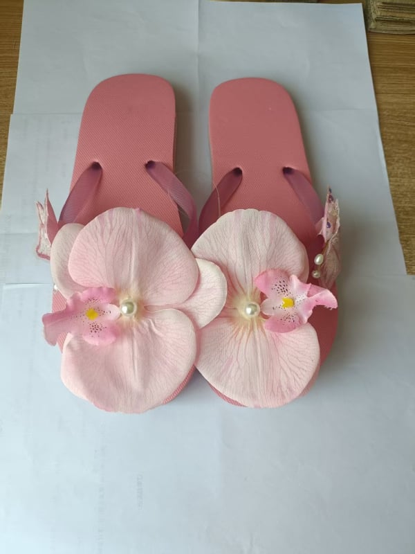 Miaojie täiskasvanutele randade kingad Phalaenopsis lillede mustriga, pealispind plastikust, EVA sisemus, PE talla