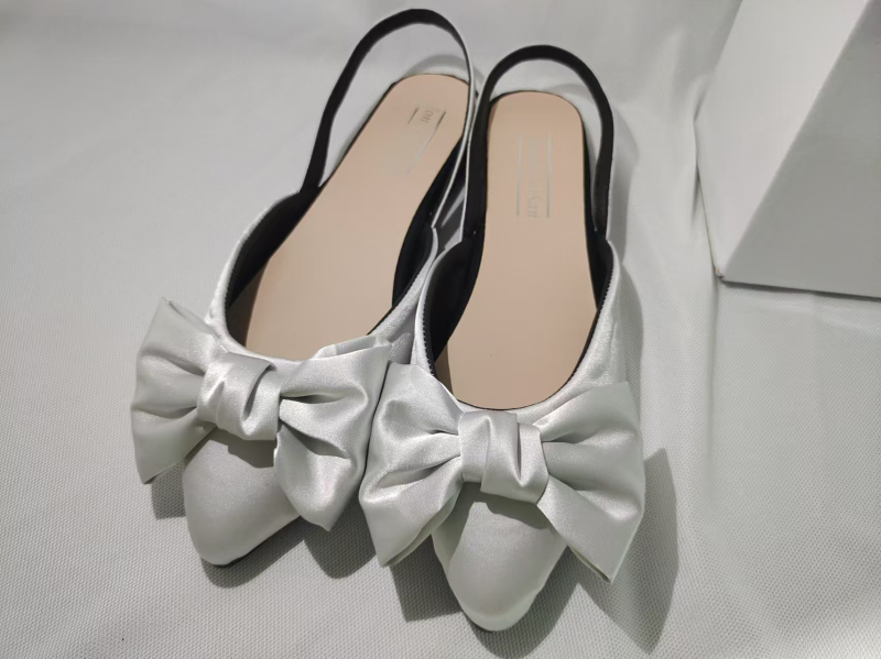 Ženske udobne cipele s oštrim nosom, uzorak houndstooth, platneni gornji dio, niska peta 1–3 cm
