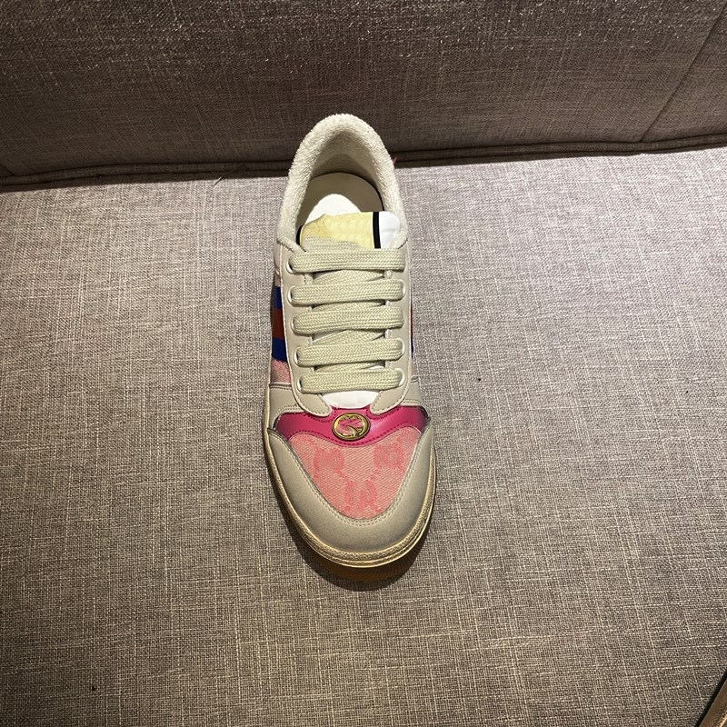 Unisex platna kurpes ar gumijas zoli, zemā augšdaļa; priekšējā aizdare; pretslīdēšana, nodilumizturība, šoka absorbēšana; tekstila iekšējā zole.