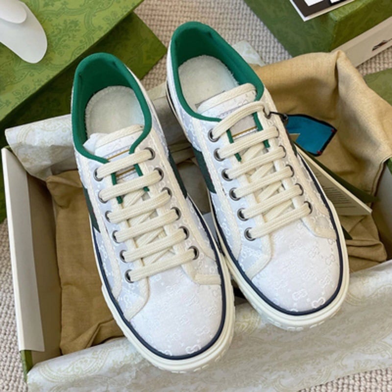 Kangas-tossud, unisex, madala ülaosaga, eespaeltega, kummist tall, PU vooder