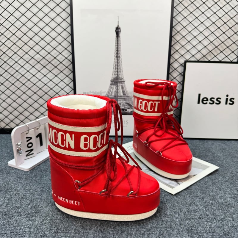 Moteriški žieminiai batai: neslidžia gumos padas, vandeniui atspari viršutinė dalis, pūkuota vidinė apdaila, vidutinio aukščio viršus, raišteliai