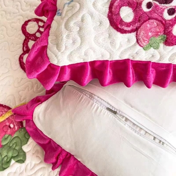 Padjapüür polüesterkiududest, 40 lõnga, trükkimine ja lõimimine, reaktiivne trükk ja värvimine, kaasaegne minimalistlik stiil