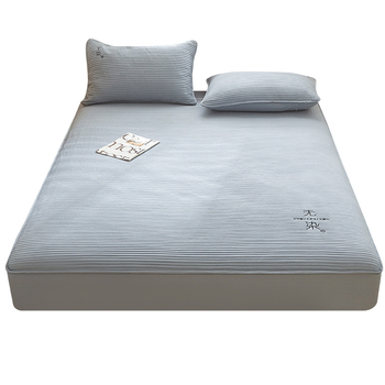 Τριών τεμαχίων σετ σεντόνια από 100% βαμβάκι με λάστιχο, κάλυμμα κρεβατιού και μαξιλαροθήκες; μονοχρωμο σχέδιο; αντιδραστική βαφή; κεντημένο, πλυμένο ύφασμα; πυκνότητα ύφανσης 133x72; 40 νήματα