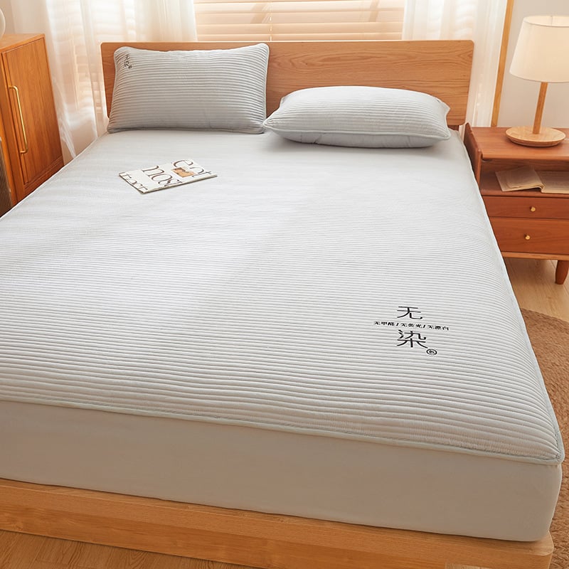 Τριών τεμαχίων σετ σεντόνια από 100% βαμβάκι με λάστιχο, κάλυμμα κρεβατιού και μαξιλαροθήκες; μονοχρωμο σχέδιο; αντιδραστική βαφή; κεντημένο, πλυμένο ύφασμα; πυκνότητα ύφανσης 133x72; 40 νήματα