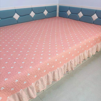 Lõngaline voodika Kang voodile, südamemustriga, õmblemine, pits, trükk ja kviltimine, reaktiivne trükimine ja värvimine, regeneratsiooniletselluloosi kiud, moodsus ja lihtsus