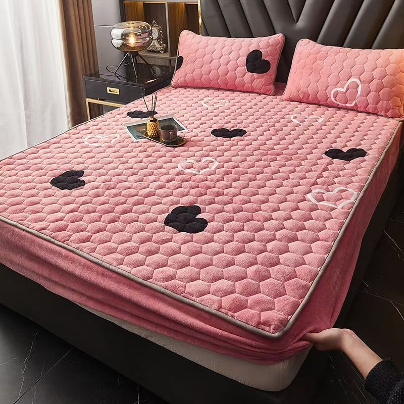 Gumis voodiruudja piima fleece materjalist, kohandatav disain, botaaniline muster, reaktiivne värvimine, õmblemine ja kuilimine