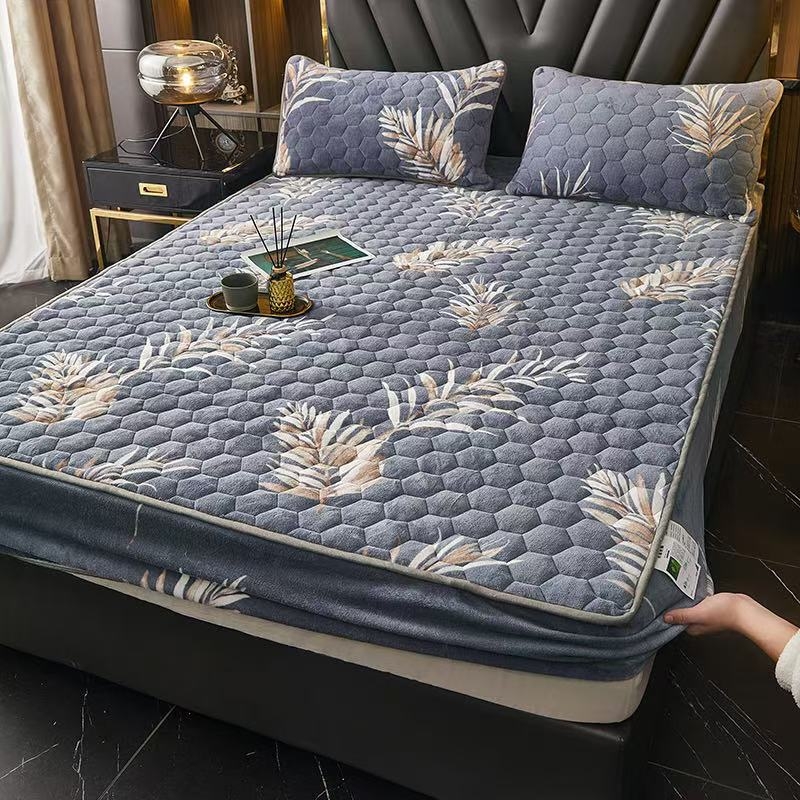 Gumis voodiruudja piima fleece materjalist, kohandatav disain, botaaniline muster, reaktiivne värvimine, õmblemine ja kuilimine