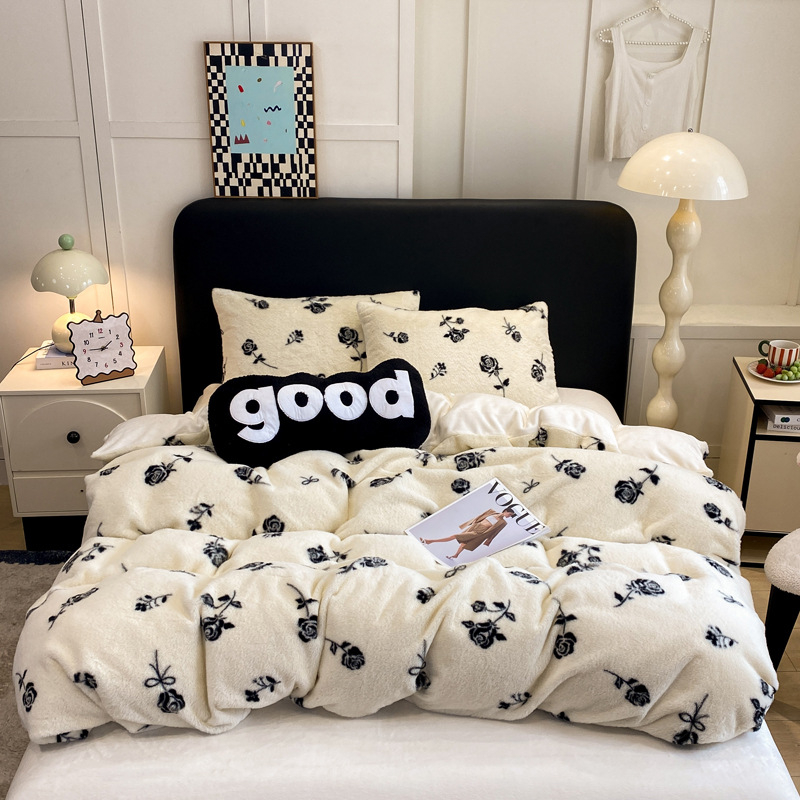 Četverodijelni set posteljine od pliša s kvadratnim uzorkom, zimski, 5000 g i više