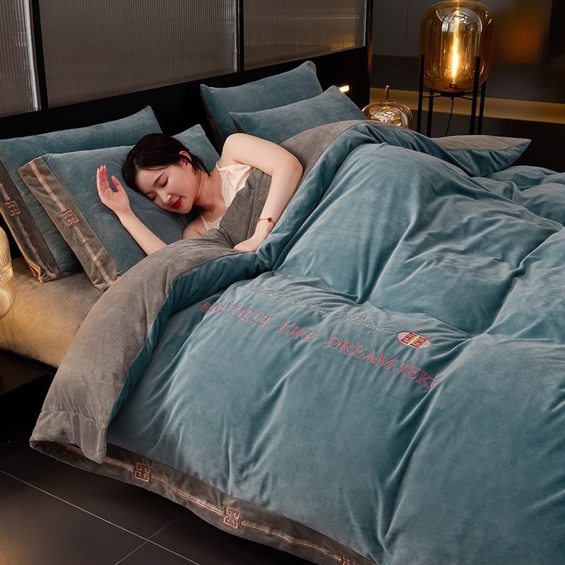 Milk Velvet õmmeldud neljaosaline voodipesukomplekt talveks, fleece pad, reaktiivne värvimine, nahasõbralik, kaasaegne minimalistlik stiil