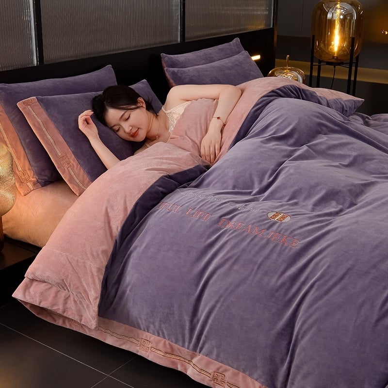 Milk Velvet õmmeldud neljaosaline voodipesukomplekt talveks, fleece pad, reaktiivne värvimine, nahasõbralik, kaasaegne minimalistlik stiil