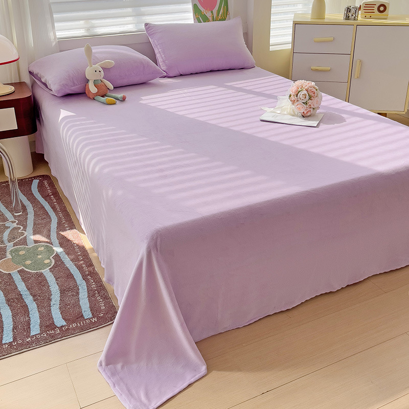 Milk Velvet voodilina talveks, kerge alla 300 g, reaktiivne värvimine, kaasaegne minimalistlik stiil