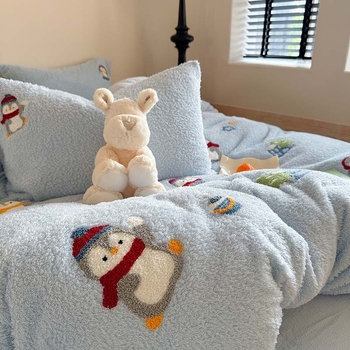 Piima sametist neljaosaline voodipesu komplekt pingviini motiiviga, tikitud ja trükitud, põhjama stil