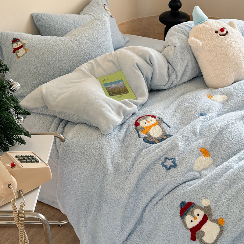 Piima sametist neljaosaline voodipesu komplekt pingviini motiiviga, tikitud ja trükitud, põhjama stil