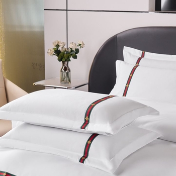 Hotellile sobiv voodipesu komplekt triibulise mustriga, 100% puuvill, quilted, masinpestav, reaktiivne trükk ja värvimine