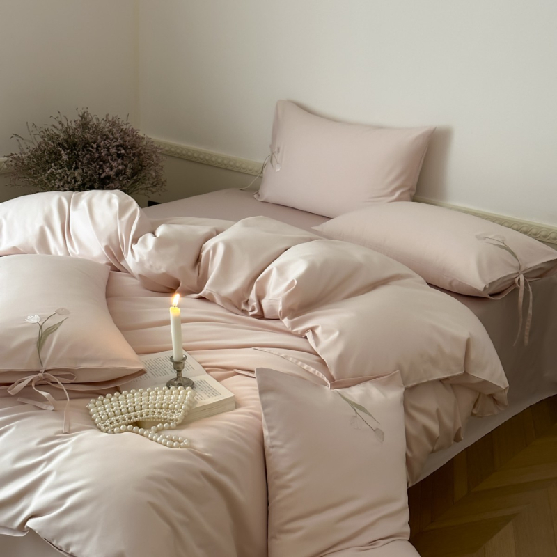 Slip posteljina četverodjelni set od 100S dugovlaknene pamuci, reaktivna otisak i boja, izvez cvjetni uzorak, saten tkanina, gsm 3000-3500