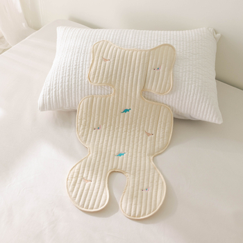 Седалкова подложка за детска количка с бродерия и дишащ памук (Материал: памук; Позициониране: бебе; Категория: мат)