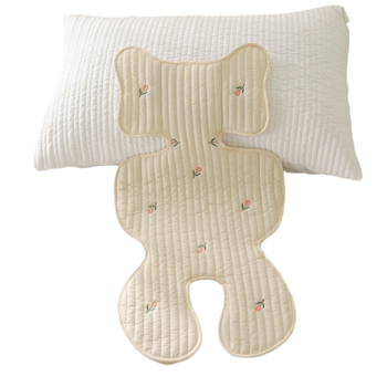 Седалкова подложка за детска количка с бродерия и дишащ памук (Материал: памук; Позициониране: бебе; Категория: мат)