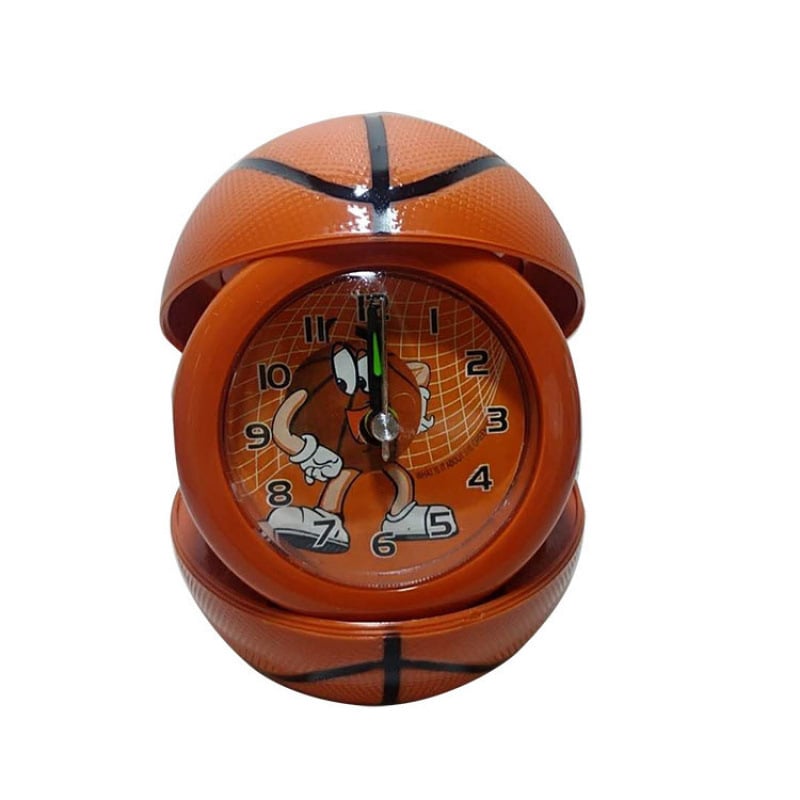 Laste vastupidav äratuskell, nordilise stiiliga, plastikust korpus ja näidik, töötab kuiva patareiga, ühepoolne ekraan, lauakaunistus dormitoa motiiviga korvpall ja jalgpall