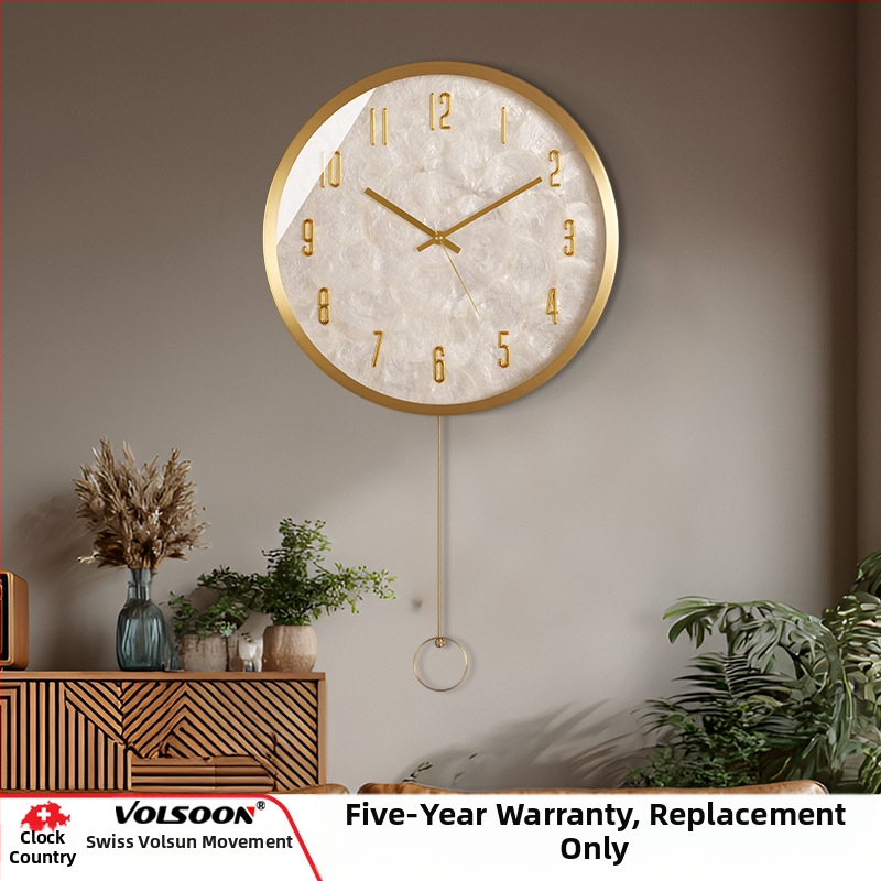 Seinakell — ümmargune, messingust korpus, kvartsiliikumine, patareiga toidetav, dekoratiivne