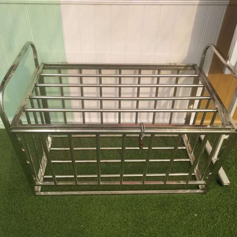 Κινητή, αποσπώμενη ξύλινη βάση μπάλας για νηπιαγωγείο – ράφι αποθήκευσης; Υλικό: Ξύλο; Εγκατάσταση: Συγκόλληση; Αξεσουάρ: πλαστικό κούμπωμα