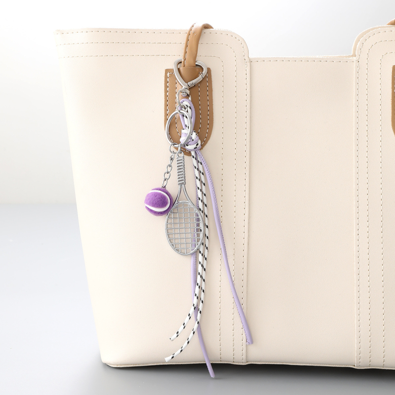 Auto atslēgu piekariņš no PU ādas ar vītņotu auklu, tenisa kulona dizains, grezns bagāžas aksesuārs, pavasaris 2025 izlase