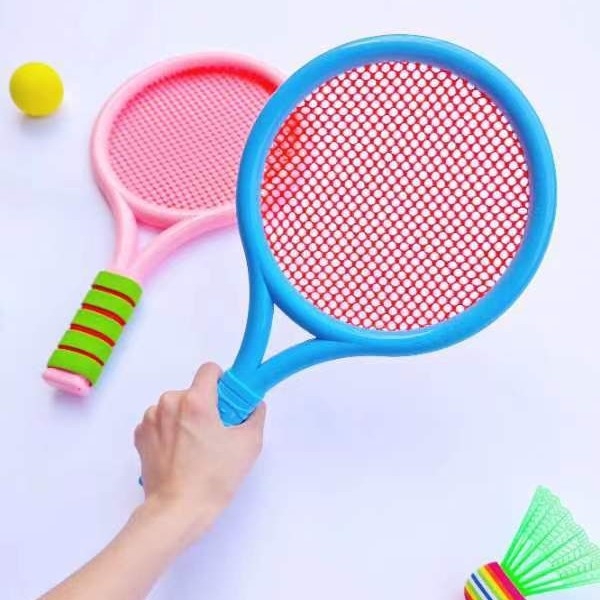 Laste badmintoni ja tennise rakettide komplekt — plastist raam, nailonist nöörid, 95-100 g, lastele 3-12 aastat