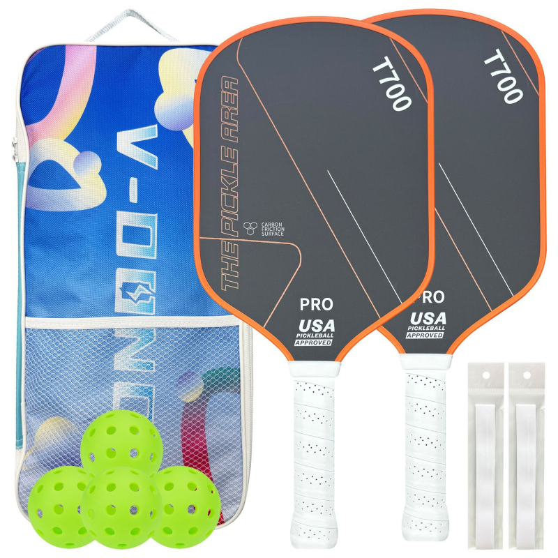 Pickleball komplekts ar 2 raketēm, 4 bumbām un 2 malu aizsargiem; Materiāls: T700 oglekļa šķiedra; Svars: 225 g; Zīmols: Burning Wings