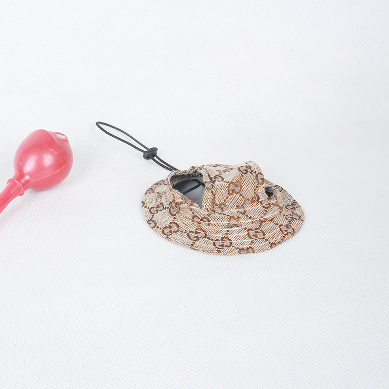 Saulės skrybėlė naminiams gyvūnėliams su ausų skylėmis — žvejo stilius, medvilnė, reljefas, pavasaris, laisvas