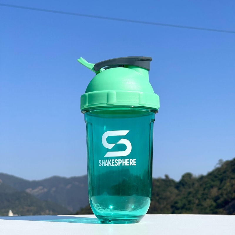 PC medžiagos kratymo puodelis, cilindrinis, vieno sluoksnio, su maišymo kamuoliuku ir spausdintu logotipu