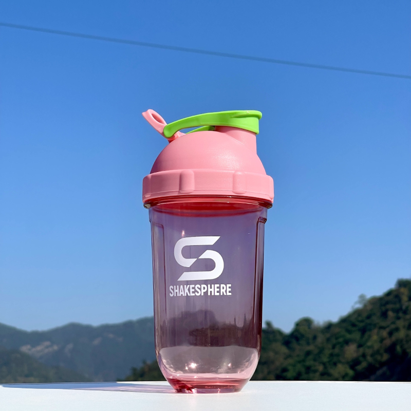 PC medžiagos kratymo puodelis, cilindrinis, vieno sluoksnio, su maišymo kamuoliuku ir spausdintu logotipu