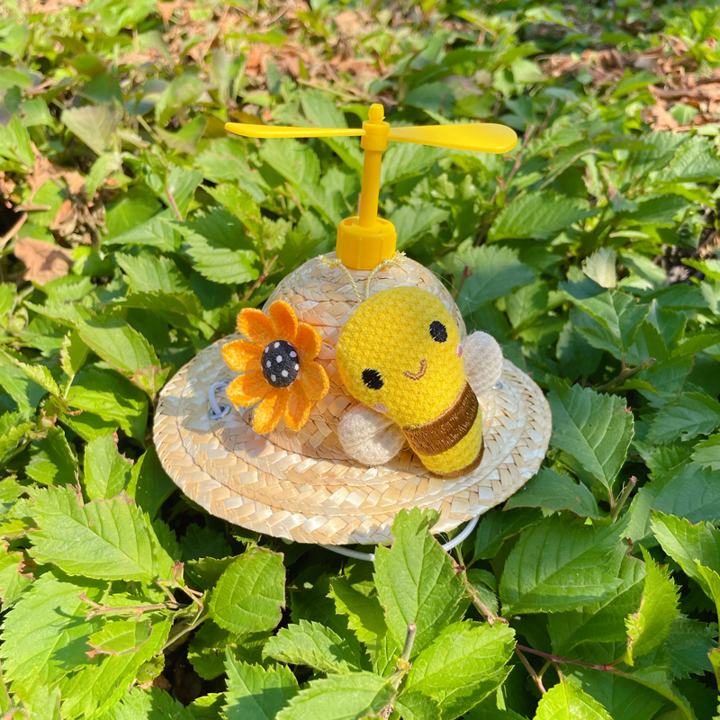 Rotacinė augintinio skrybėlė iš žolės su bambuko drugio motyvu, skirta šunims ir katėms - medžiaga: šilko gėlė, rudens sezonas, universalus naudojimas, raštas 69850