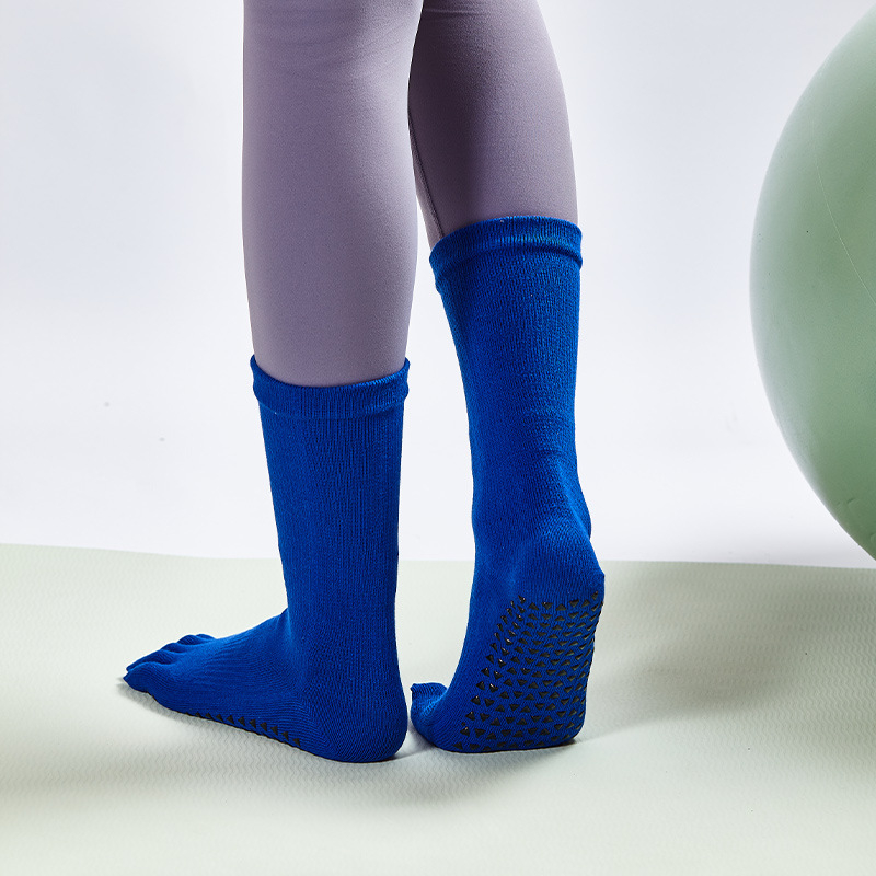 Γυναικείες κάλτσες γιόγκα με πέντε δάχτυλα, μέχρι τη γάμπα, αντιολισθητική σόλα, απορροφούν τον ιδρώτα, βαμβάκι 70–80%