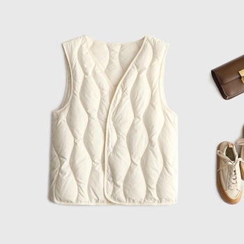 Женска пухена жилетка, тънък силует, пух от бял патешки пух, V-образно деколте, къса дължина, полиестерна тъкан