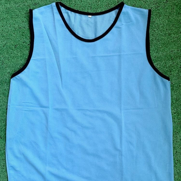Futbola trenēšanās vestes ar elpojošu sietu audumu, universāla, bērniem un pieaugušajiem, piemērota futbolam