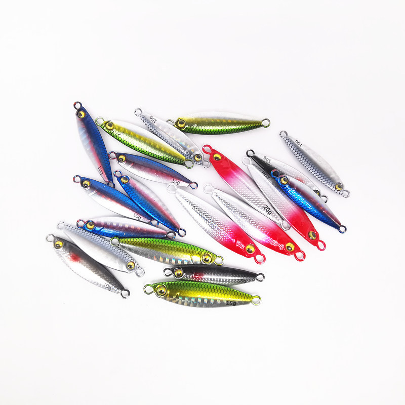 Polako potonući mamac s željeznom pločom, pernim udicama i olovnim teretom za slatkovodni ribolov