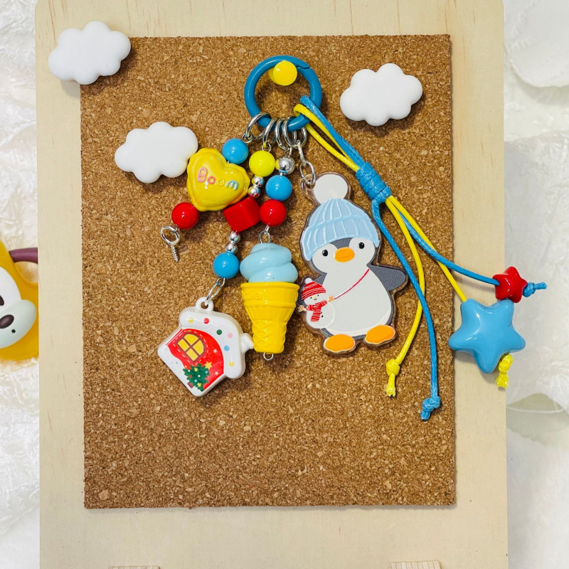 Telefona karājošs rotājums – akrils, zodiaka raksts, karikatūru stils, 2025. ziemā, pielāgojams