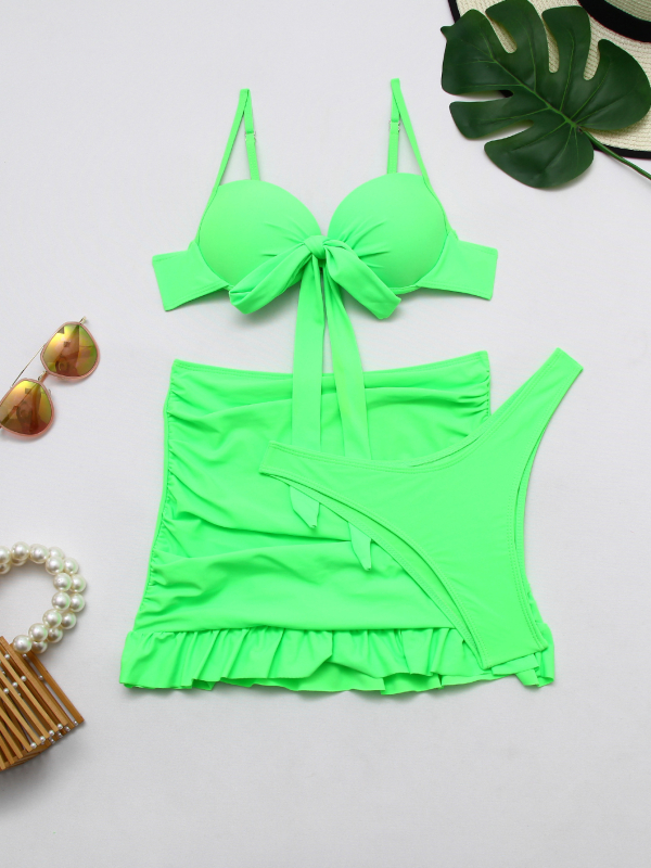 Sieviešu trīsdaļīgs peldkostīms ar svārciņa apakšu un pārklājumu, uzpildīta krūšu daļa, neilons ar elastānu, bez Piedurknēm