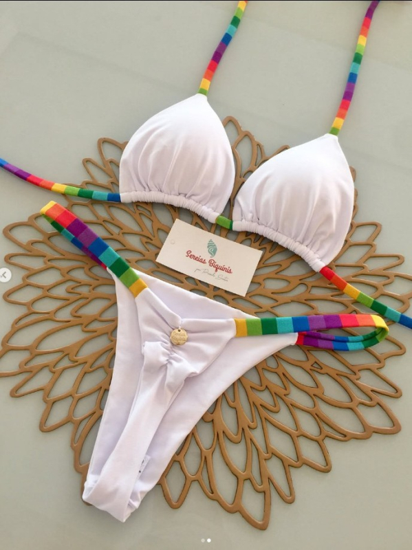 Dvije komadi bikini s napunjenim trokutastim gornjim dijelom, prugasti uzorak, uski kroj, poliester, za žene
