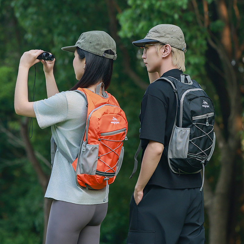 Lauko sportui ir kelionėms skirtas kuprinė - Oxford audinys, talpa 20–35 L, atspari vandeniui, oro pagalvės juosta, išplėtimo funkcija