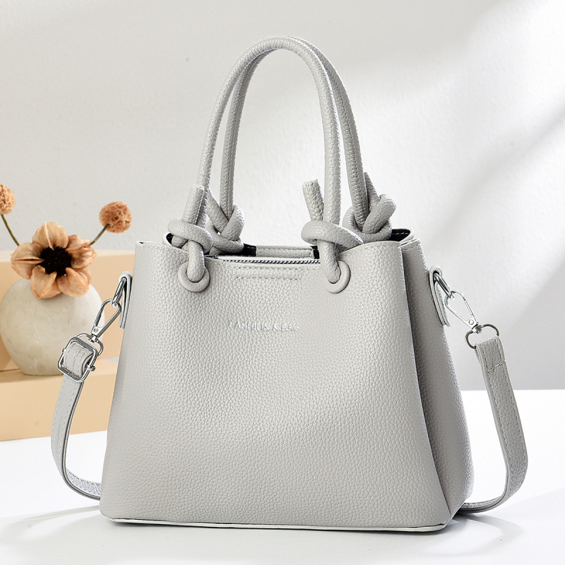 Ženska PU crossbody torba — gradska jednostavnost, horizontalni kvadratni oblik, zatvaranje na zip, unutarnja džep sa zipom, podstava od poliestera