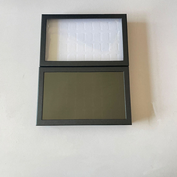 Kutija za prikazivanje nakita za prstenje i naušnice, od kompozitnih materijala, prodajna ambalaža, namijenjena pakiranju prstena, specijalno pakiranje nakita