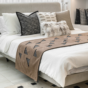 Хотелски стил комплект за спално бельо: краен шал за легло, възглавници, калъфки за възглавници и одеяло от полиестер – луксозен