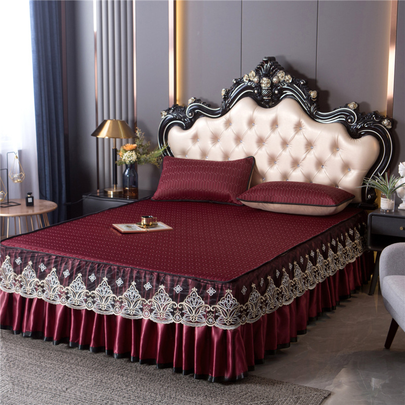 Trīs daļu Ice SilkLatex matraču komplekts ar gultas apdari - dabīgs latekss; lateksa saturs 90%+; drukāta audums; mazgājams veļas mašīnā; mūsdienīgs minimālisma stils