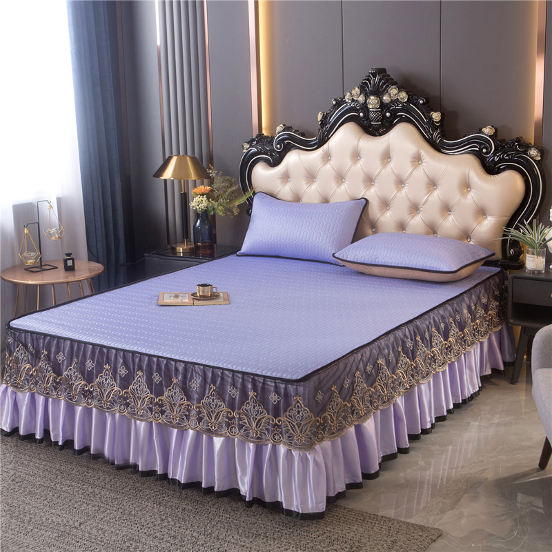 Trīs daļu Ice SilkLatex matraču komplekts ar gultas apdari - dabīgs latekss; lateksa saturs 90%+; drukāta audums; mazgājams veļas mašīnā; mūsdienīgs minimālisma stils