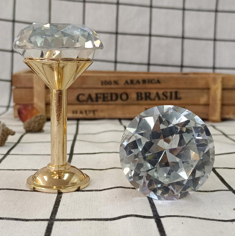 Függönyakasztó | Cinkötvözet + kristály, Modell QX-045, Típus: Akasztó, Függönytípusok: függő, Kiegészítők: csavarok + gumidugók, Név: Shot glass hook