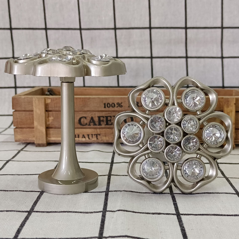 Függönyakas egyenes rúd, cink ötvözet + rhinestone, modell Qx-018, tartalmaz csavarokat és gumidugókat