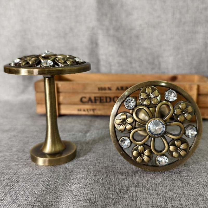 QX-011 Egyenes rúd függönykampó – cinkötvözet + rhinestones, új kínai stílus, felakasztáshoz