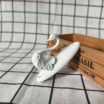 Γάντζος κουρτινας Little Swan από κράμα ψευδαργύρου, μοντέλο QX-121, τύπος: γάντζος, κατάλληλος για κρεμάμενες κουρτίνες, περιλαμβάνει βίδες και καουτσούκ βύσματα