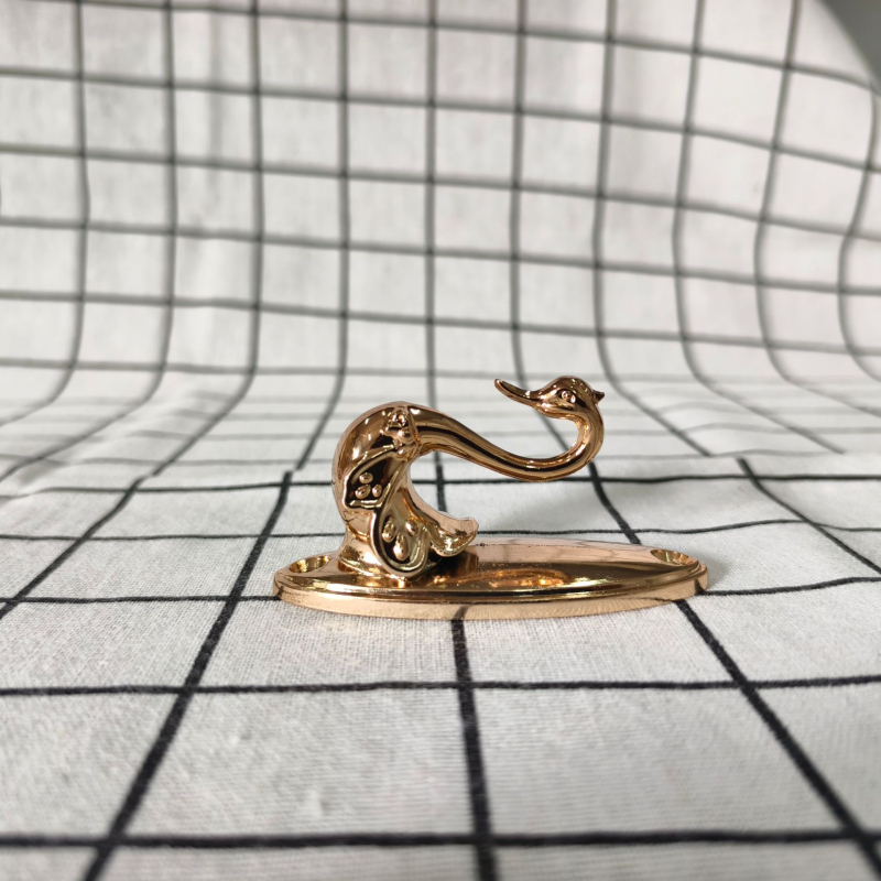 Γάντζος κουρτινας Little Swan από κράμα ψευδαργύρου, μοντέλο QX-121, τύπος: γάντζος, κατάλληλος για κρεμάμενες κουρτίνες, περιλαμβάνει βίδες και καουτσούκ βύσματα